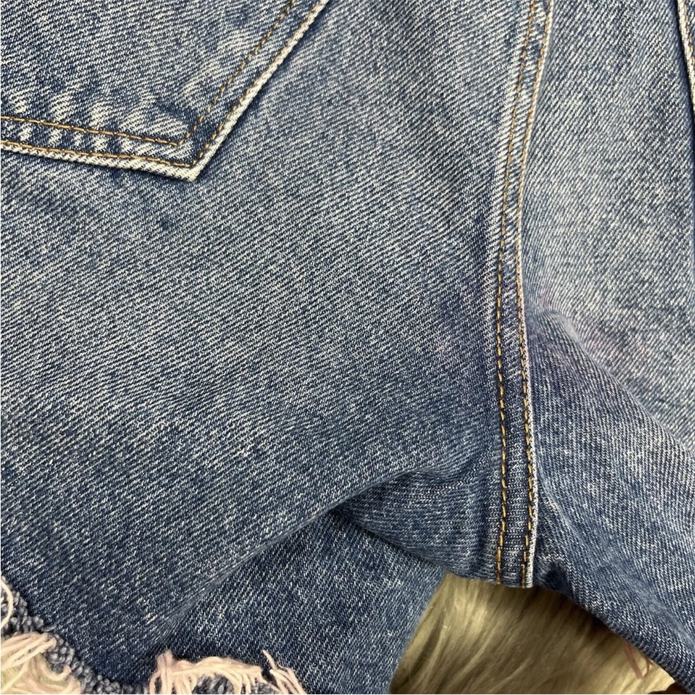 Abercrombie And Fitch Mid Rise Boyfriend Shorts Distressed Denim Pink Dye - Picture 5 of 15